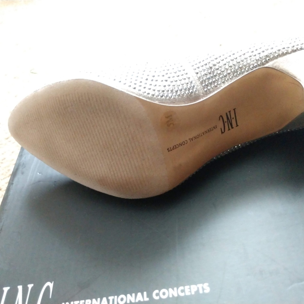 Heels - Picture 3 of 5